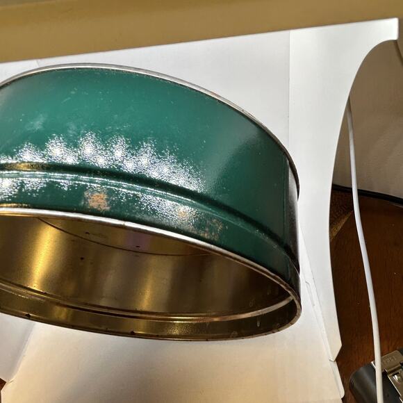 Vintage Terry Redlin 2010 Round Tin Heading Home Christmas Scene Log Cabin Tree - Picture 14 of 16